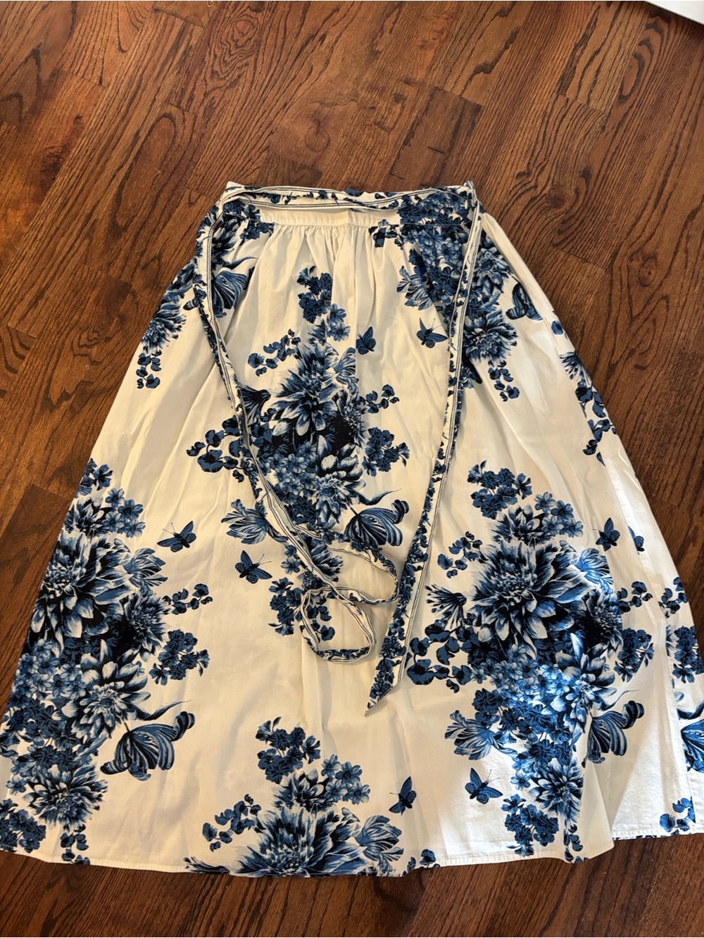 H&M White Skirt with Blue Floral Print and Tie Waist